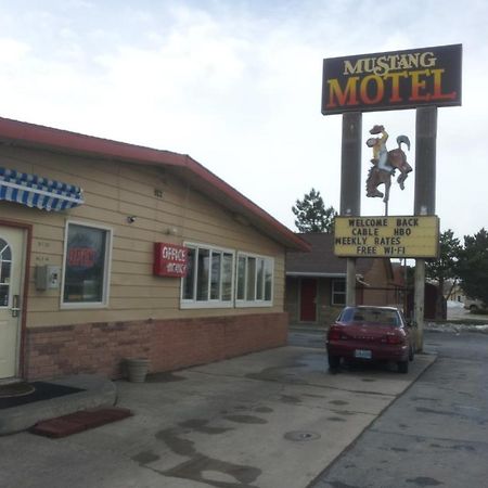 Mustang Motel Джиллетт Экстерьер фото