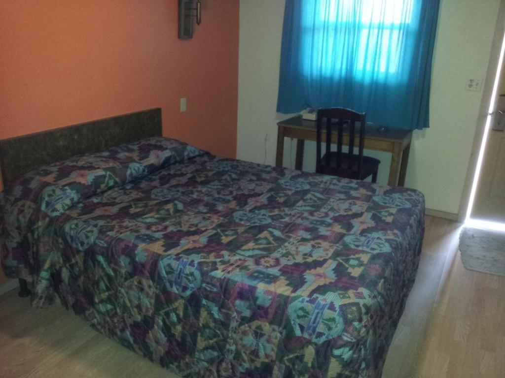 Mustang Motel Джиллетт Номер фото